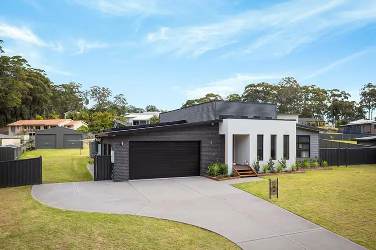 25 Kangaroo Run, Tura Beach NSW 2548