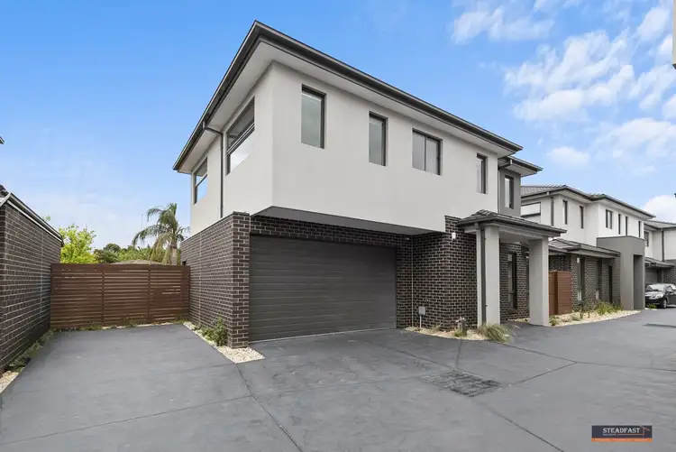 6/114-116 Kennington Park  Drive, Endeavour Hills VIC 3802