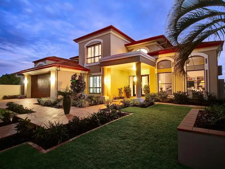 12 Raby Bay Boulevard, Raby Bay QLD 4163