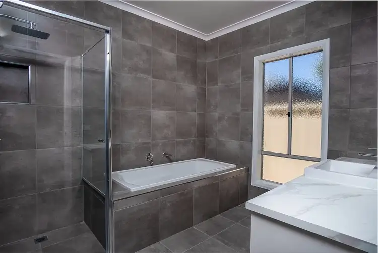Sixth view of Homely house listing, 11 Cosgrove Court, Mildura VIC 3500