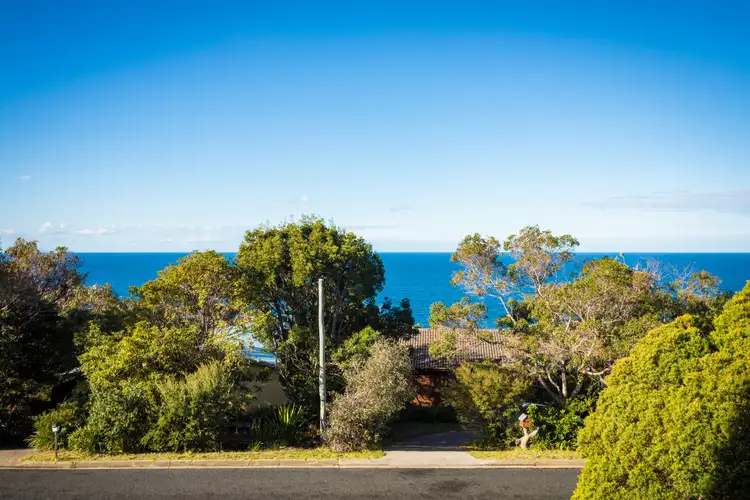 6 Illoura Street, Tathra NSW 2550