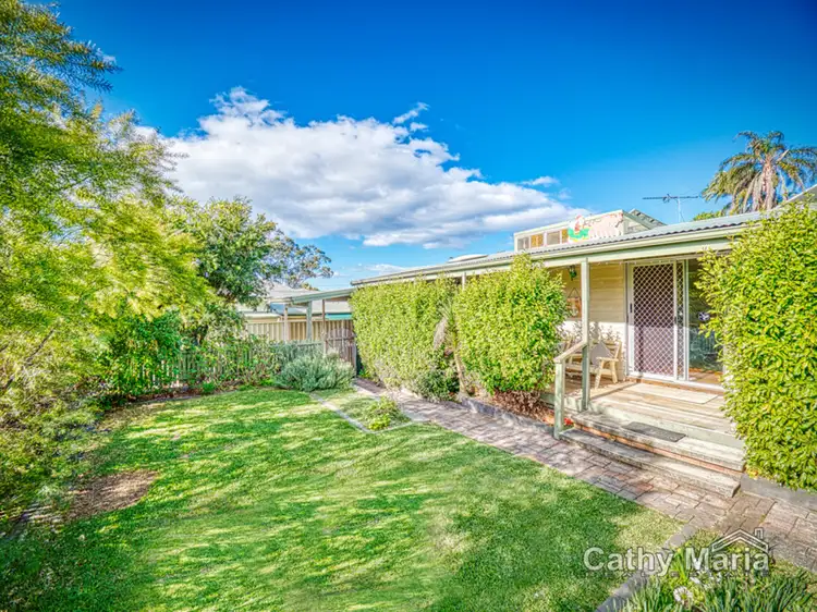 79 Campbell Parade, Mannering Park NSW 2259