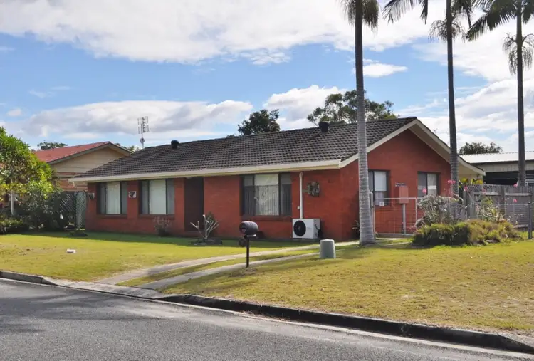 2 Fifteenth  Avenue, Stuarts Point NSW 2441