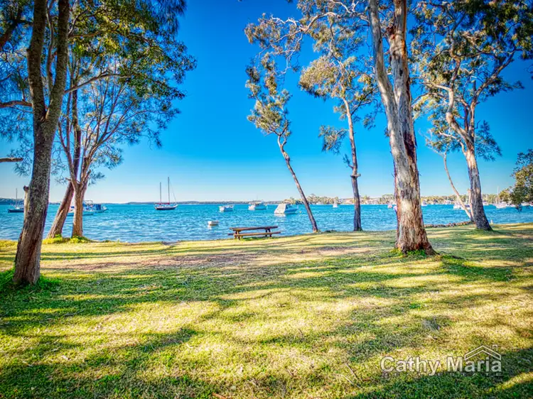 61 Kullaroo Road, Summerland Point NSW 2259