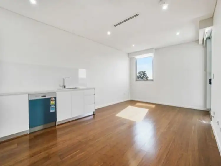 202/2 Arthur  Street, Marrickville NSW 2204