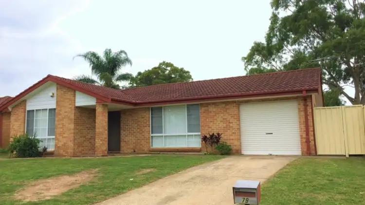 79 Potoroo Avenue, St Helens Park NSW 2560