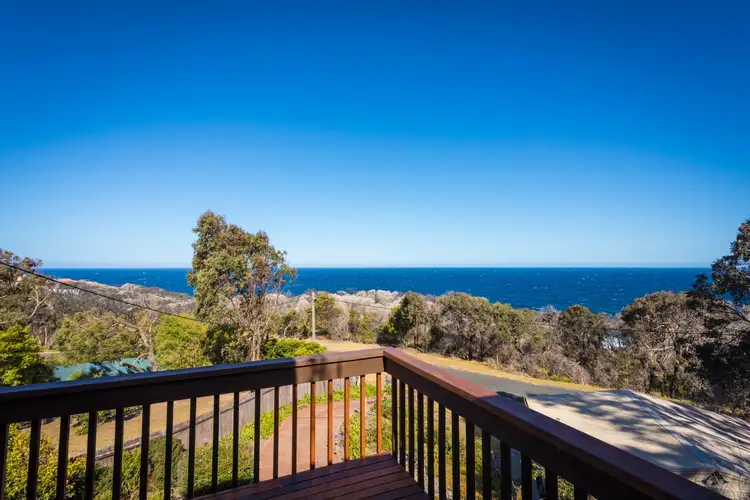 25 Bay Street, Tathra NSW 2550