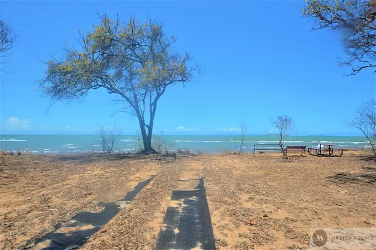 76 The  Esplanade, Toolakea QLD 4818