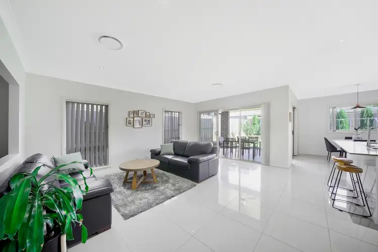 8 Kingfisher Road, Appin NSW 2560