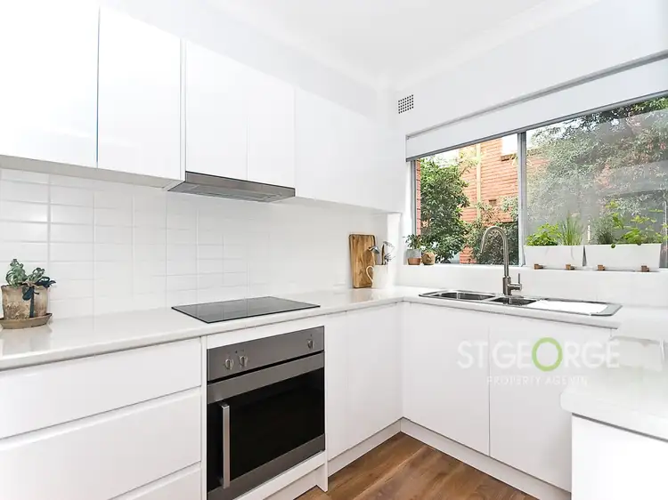 2/19 Cambridge  Street, Penshurst NSW 2222