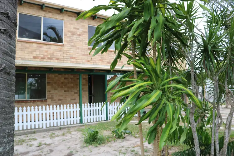 126 MORETON  Terrace, Beachmere QLD 4510