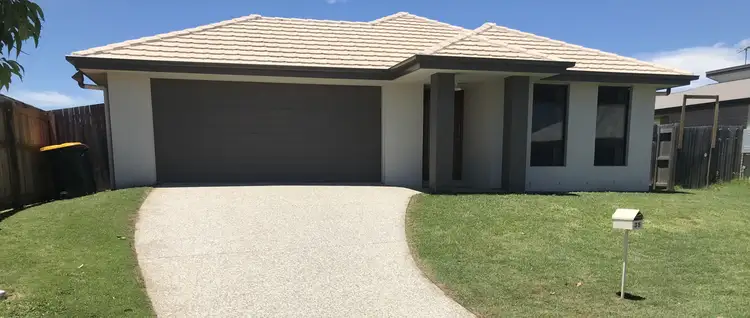 35 Adam Street, Beachmere QLD 4510