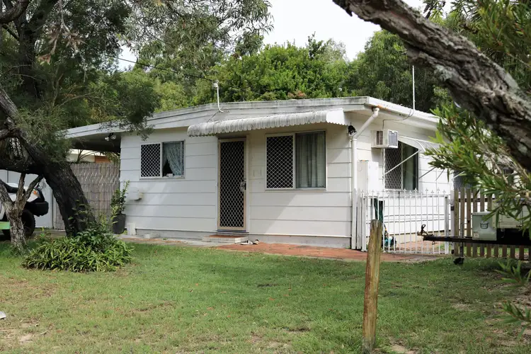 32 Dwyer Street