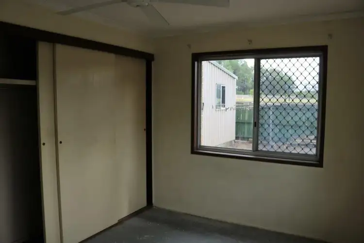 Sixth view of Homely house listing, 10 Egan Avenue, Beachmere QLD 4510
