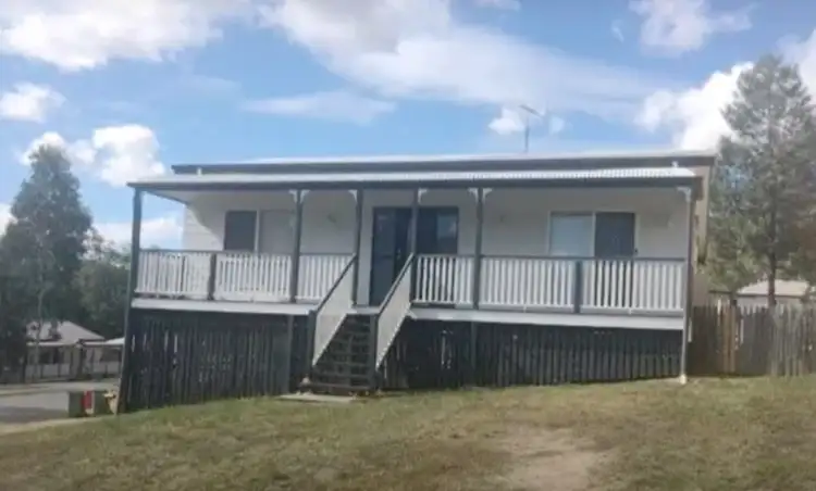 15 Chalmers  Place, North Ipswich QLD 4305