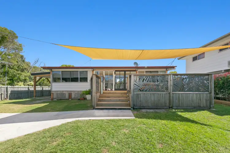 18 Bishop Road, Beachmere QLD 4510
