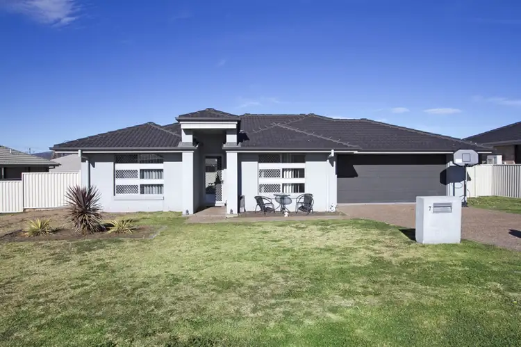 7 Drakeford Street, Westdale NSW 2340