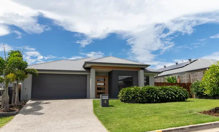 4 Looby Crescent, Pimpama QLD 4209