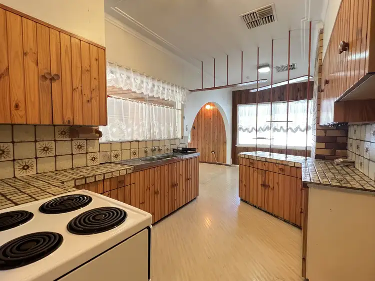 Fifth view of Homely house listing, 4 Sapphire Crescent, East Tamworth NSW 2340