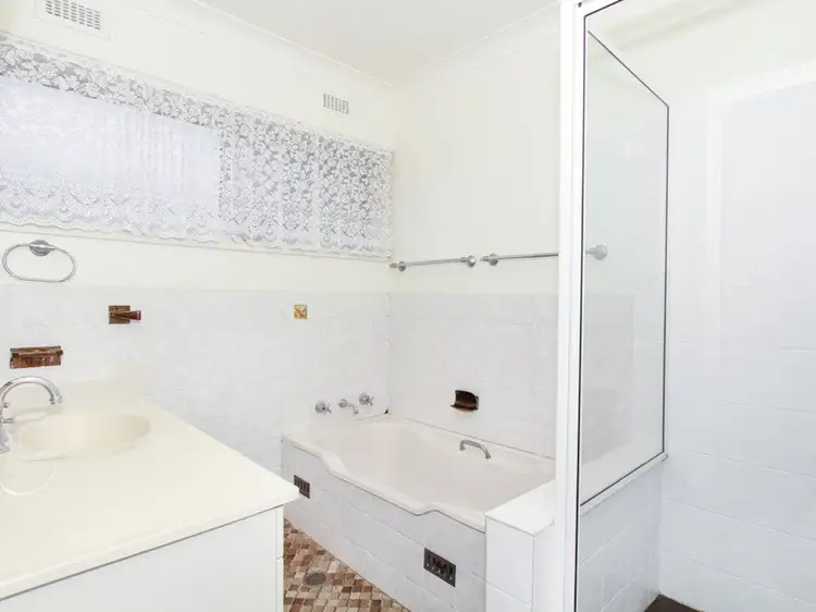 Sixth view of Homely house listing, 102 Robert Street, South Tamworth NSW 2340