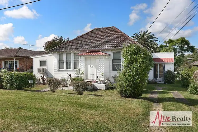 6 Arthur  Street, Hornsby NSW 2077