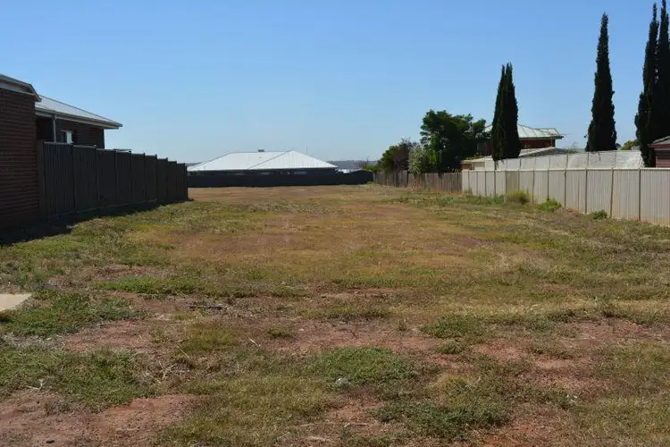 84 Halletts  Way, Bacchus Marsh VIC 3340