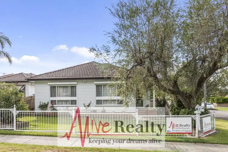155 Lambeth  Street, Picnic Point NSW 2213