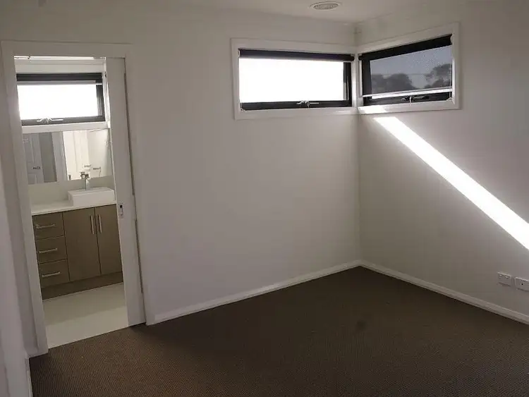 Seventh view of Homely townhouse listing, 1/74 White  Street, Mordialloc VIC 3195