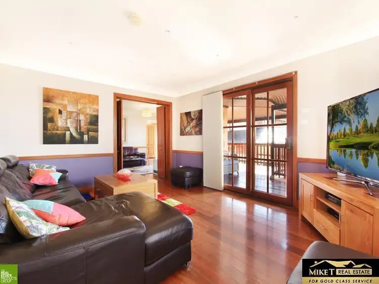 Third view of Homely house listing, 5 Appleby Close, Horsley NSW 2530