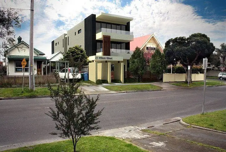 2/21 Wilson  Street, Dandenong VIC 3175