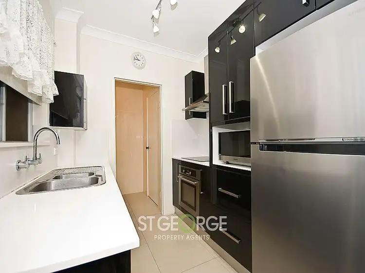 2/27a Victoria  Avenue, Penshurst NSW 2222