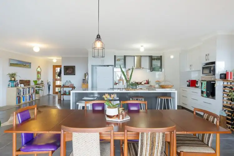 Fifth view of Homely house listing, 10 Oriole Court, Mirador NSW 2548