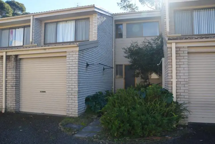 4/2 Massey  Street, Broulee NSW 2537