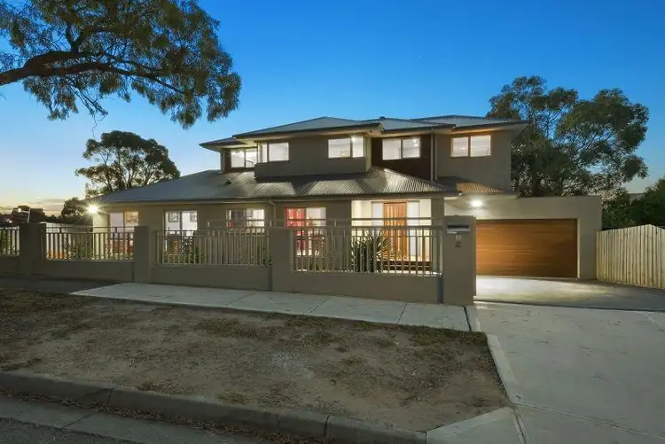 12 Castlecrag Close, Endeavour Hills VIC 3802