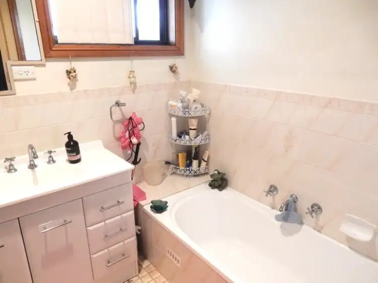 Sixth view of Homely house listing, 1/91 Yeramba Road, Summerland Point NSW 2259