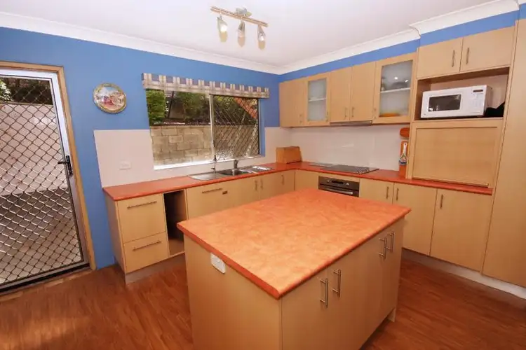 2/26 Kalinda Avenue, Mooloolaba QLD 4557