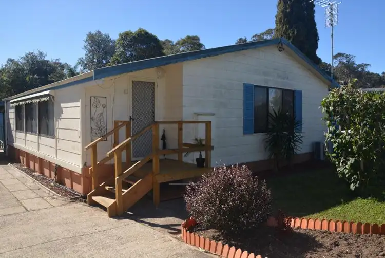 14 Yarralumla Crescent, Tomakin NSW 2537