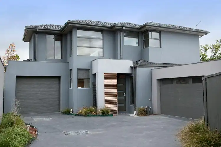 2/16 Gloria  Avenue, Dandenong North VIC 3175