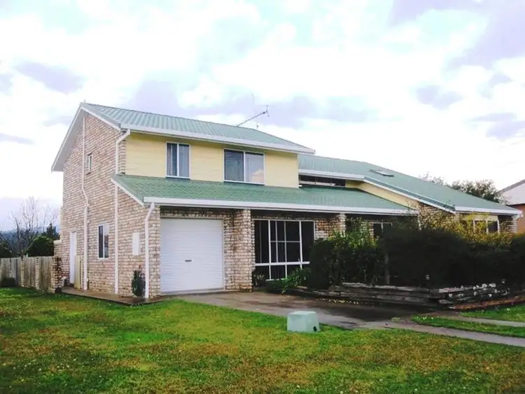 14 Glennie  Street, Woodenbong NSW 2476