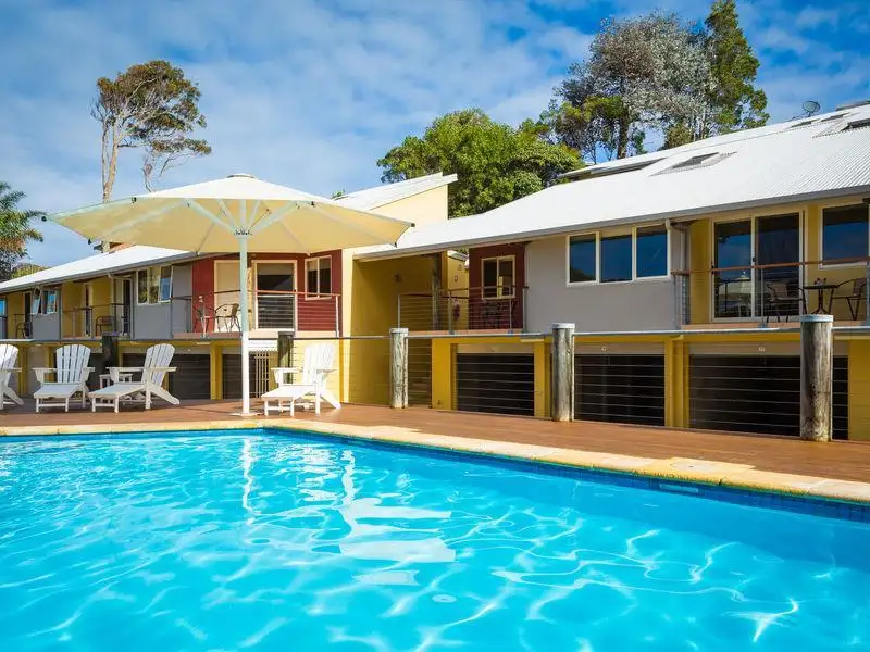 Main view of Homely unit listing, 18a & 18b / 17 John Taylor Crescent, Tathra NSW 2550
