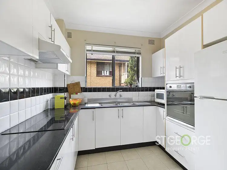 Main view of Homely apartment listing, 4/10 Victoria Avenue, Penshurst NSW 2222