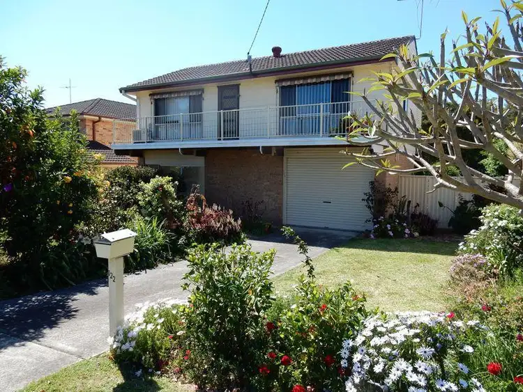 122 Vales Road, Mannering Park NSW 2259