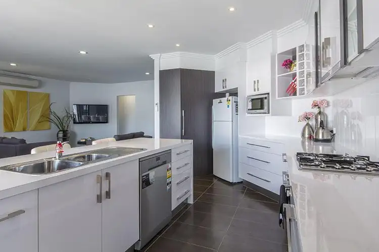 Sixth view of Homely house listing, 5 The Crest, Mirador NSW 2548