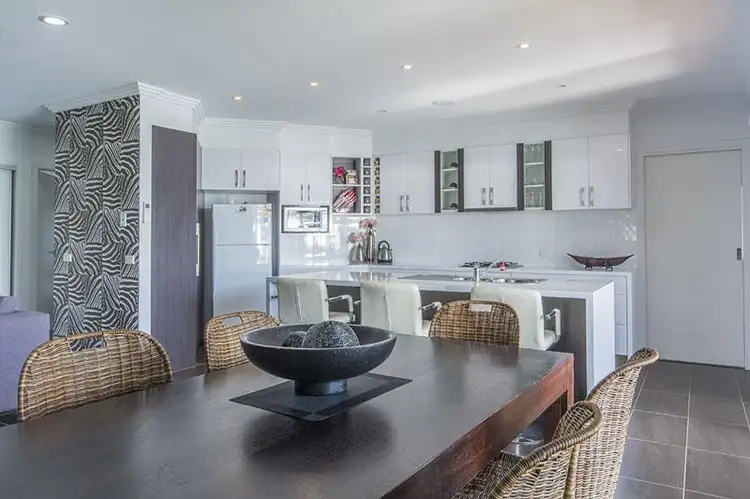 Fifth view of Homely house listing, 5 The Crest, Mirador NSW 2548
