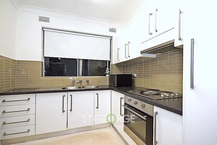 2/49 Victoria  Avenue, Penshurst NSW 2222