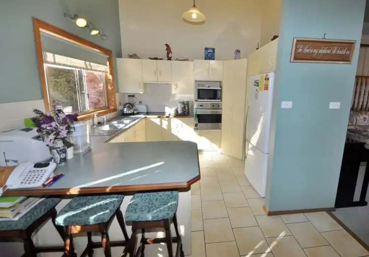 Second view of Homely house listing, 10 Grant Crescent, Macksville NSW 2447