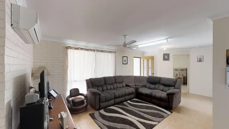2 Belluna Crescent, Gooburrum QLD 4670