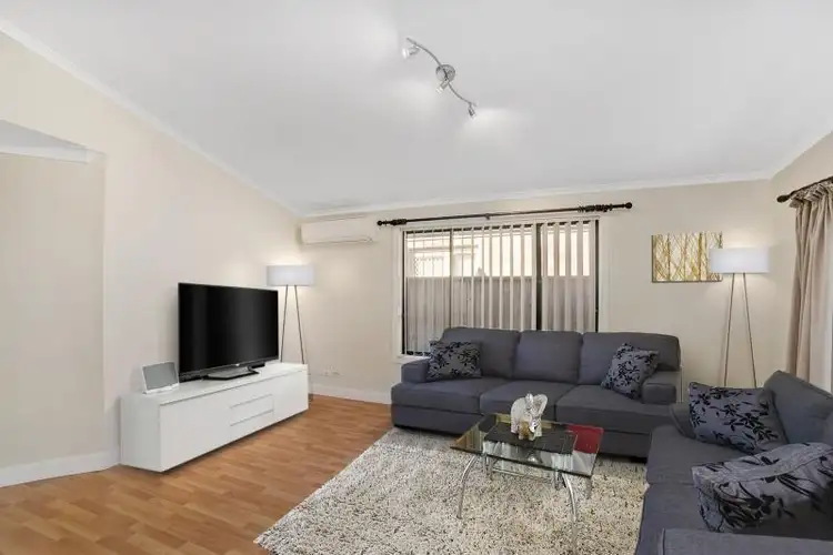 11 Bettong Place, St Helens Park NSW 2560