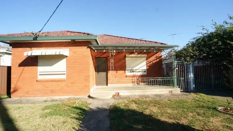15 Gilmore Street