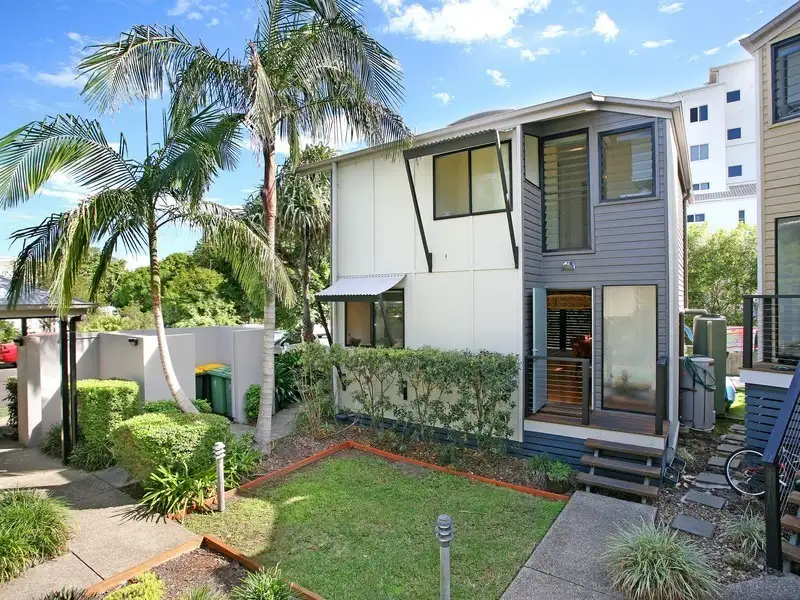Main view of Homely unit listing, U1/10 Kawanna Street, Mudjimba QLD 4564